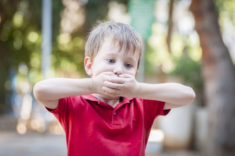 Does your child stammer? How to deal with it?